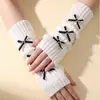 Luvas de tricô produtos novos de outono e inverno transfronteiriços braçadeiras europeias e americanas subcultura y2k luvas de mão femininas de meia-dedo e luvas de meia