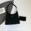 Bolsa Tote de Gran Capacidad Nuevo Estilo Otoño e Invierno 2025 Versátil para Viajes al Trabajo Bolso de Hombro Debajo del Brazo Bolso de Mano de Textura de Alta Calidad