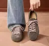 Outono de 2026 Tênis de Treino Alemão Retrô Feminino Couro Fosco Cadarço Plano Casual Estilo Maillard Simples Versátil Solado Macio