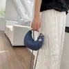 Bolsa Jeans Feminina Nova 2024 Moda Acolchoada Corrente Transversal Bolsa de Nicho Verão Casual Versátil Bolsa Meia-Lua