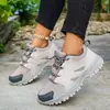 Zapatillas de entrenamiento transpirables nuevas transfronterizas, zapatos para aumentar la altura, zapatos de senderismo antideslizantes y resistentes a pinchazos para exteriores para hombre, disponibles en gris y beige