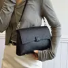 Bolso Pequeño Retro de Gama Alta para Mujer 2025 Nuevo Verano Simple Moda Lujo Accesible Ropa de Trabajo Bolso Cruzado Versátil