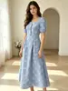 Vestido jacquard azul estilo francés transfronterizo, nuevo escote cuadrado, mangas abullonadas, diseño entallado en la cintura, efecto adelgazante, elegante vestido midi para mujer