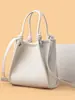 Bolso Tote de Nicho para Viajeros para Mujer, Estilo de Moda Verano 2026, Bolso de Hombro Versátil Casual de Cuero Suave de Alta Gama