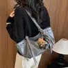 Bolso de mano de alta gama, estilo vintage, gran capacidad para mujer, nuevo y moderno bolso de hombro para el día a día 2026, bolso tote relajado