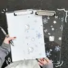 Clipboard A4 Hello Kitty Copo de Nieve Carpeta Transparente Acrílica A5/A6 Almacenamiento de Exámenes Estudiantiles Bloc de Notas