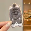 Dulces accesorios para el cabello de otoño e invierno para mujer, con un diseño de caricatura y un estilo divertido y juguetón, con una nueva colección 2026 de lindos pasadores para el cabello para niños