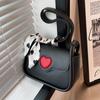 Bolso Pequeño de Verano para Chica de Moda 2026 Nueva Moda Bolso Cruzado Versátil Bolso de Hombro Bajo el Brazo de Alta Moda