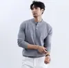 Suéter Masculino Estilo Old Money, Cuello Henley, Lujo Ligero, Gama Alta, Tejido de Punto de Manga Larga para Negocios, Primavera, Otoño, Invierno, Venta al por Mayor de Fábrica Transfronteriza