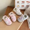 Zapatillas de Entrenamiento Alemanas con Lazo de Encaje para Niñas 2026 Nuevas de Primavera y Otoño Suela Suave Ligeras Casuales Zapatillas Estilo Ballet