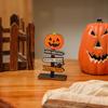 Suprimentos decorativos transfronteiriços para novos festivais de fantasmas Halloween Letras de abóbora Enfeites de madeira Enfeites de mesa fantasma em forma de árvore