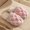 Pantuflas de algodón para mujer 2026 modelo nuevo para otoño e invierno, uso en interiores en casa, de suela gruesa, cómodas, forradas de felpa, cálidas, antideslizantes