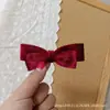 Estilo Nuevo Otoño e Invierno Pinzas para el Cabello de Niñas y Niños Lazo de Terciopelo Borgoña Clip de Pato de Acero Inoxidable Clip Lateral Clip para Flequillo