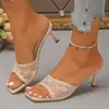 En stock Pantuflas Transpirables de Malla de Encaje Europeas y Americanas con Tacón Alto 2026 Verano Nuevas Sandalias de Tacón Fino Cuadradas para Exteriores para Mujer