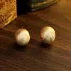 Pendientes de Bola Dorada de Lujo Ligero para Viajeros Pendientes de Plata S925 Cepillada a Mano Estilo Coreano