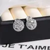 Brincos Redondos Exquisitos Brilhantes Elegantes de Luxo Leve Prata Zircônia Cheio de Diamantes Presilhas de Orelha Tipo Bobina de Mosquito Versáteis e Estilosos