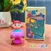 Llavero de Muñeca Dinámica Dimensión Pequeña Crayon Original Colgante Pequeño Llavero para Mochila Escolar de Pareja Colgante Pequeño Regalo