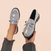 Sapatos de salto grosso moda feminina primavera e outono novos sapatos femininos arco pequenos sapatos de couro plus size mocassins femininos em estoque atacado
