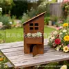 Produtos Novos Transfronteiriços Europeus e Americanos Castelo Antigo Casa com Telhado Inclinado Enferrujado Vasos de Flores Enfeites Recorte de Ferro Casa de Natal Mesa de Casa