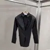 Camisa Versátil Casual para o Dia a Dia, Listrada em Branco e Azul, com Múltiplos Botões, Cincha na Cintura e Gola Lapela, Manga Longa, Lançamento Primavera/Outono 2026