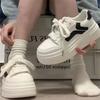 Sapatos individuais crianças primavera e outono 2024 novo estilo portuário chique para todos os jogos pequenos sapatos brancos fundo grosso resistente ao desgaste sapatos esportivos casuais