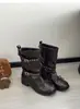 Botas Martin para mujer que aumentan la altura y estilizan, nuevo modelo otoño/invierno 2026, botas de caña media color marrón retro de suela blanda para combinar con faldas, botas arrugadas