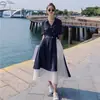 Vestido Chemise Elegante de Falso Duas Peças com Decote V, Estilo Francês de Verão, Cintura Suavemente Marcada, Manga Curta, Longo, Estiloso para o Trabalho
