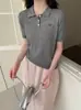 Camiseta Única com Gola Polo para Mulheres, Deslumbrante Top de Verão Curto em Tricô Trançado com Design de Bordado Francês