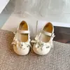 Sapatos de princesa, sapatinhos de couro estilosos para meninas, com sola macia, perfeitos para ocasiões formais, sapatos sociais infantis, sapatinhos de balé macios e bonitos em estilo doce de balé.