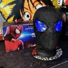 Fornecimento Exclusivo Transfronteiriço de Capacete do Homem-Aranha com Olhos Móveis, Piscante Elétrico, Iluminado, Máscara Extraordinária, Capacete para Cosplay de Halloween