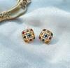Pendientes elegantes con perla de diamante de color circón tejido hueco con destellos de hogar fragantes de estilo europeo y americano, estilo cuadrilátero y fragante.