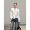 Camiseta blanca de manga larga estilo henley con cuello de camisa, estilo universitario coreano Qiaomi para mujer, top base para otoño 2026