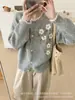 Cárdigan de punto bordado floral con cuello redondo para mujer, nuevo estilo otoño e invierno, holgado, suave, versátil abrigo suéter, top de estilo delicado