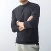 Suéter de cuello medio cruzado de sitio web independiente, camiseta básica lisa casual para hombre, camiseta de cuello redondo para otoño e invierno