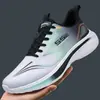 Sapatos Masculinos Primavera e Verão Malha Respirável Sapatos Casuais Tênis Ultraleve Solado Macio Antiderrapante Absorção de Choque Tênis de Corrida para Estudante