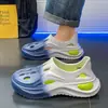 Zapatos con Agujeros para Hombre Verano 2024 Estilo Nuevo Deporte al Aire Libre Punta Cerrada Juveniles Antideslizantes Suela Suave Huecos Sandalias de Playa