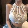 Colete de renda com amarração cruzada, decote halter, costas nuas, malha, importado, novo 2024, cropped, afina a silhueta, peça externa, alça, top sexy