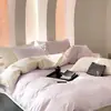 Juego de ropa de cama de algodón 100% de grado A para maternidad e infantil, juego de cuatro piezas de algodón puro con un diseño de dos tonos simple y de alta gama, que incluye funda de edredón, sábana plana y sábana bajera