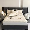 Luxo Leve Minimalista High-End Tipo Colchão de Cama a Café Carvão Colchão de Seda Gelo Lavável à Máquina Respirável Colcha para Ar Condicionado Conjunto de Três Peças