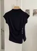 KEKEZOON Camiseta top de manga curta com gola alta, fenda lateral irregular, botão decorado, afina a cintura, foto real 8400