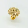 Anillo de Perla de Agua Dulce Natural Incrustado a Mano Moda Lujo Ligero Versátil Anillo para Dedo Índice de Mujer Fabricante Mayorista