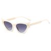 Nuevas gafas de sol de moda estilo ojo de gato vintage Y2K para chicas sexys, personalizadas, de pasarela europea y americana, ligeras, de lujo, con el mismo estilo de las celebridades de Internet.