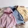 Roupa íntima base com capuz em veludo mousse infantil, para meninos e meninas, outono e inverno, manga longa, quente, camiseta de moletom bordada