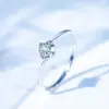 Popular anillo de diamantes de efecto de 30 puntos de nicho cabeza de toro anillo de diamantes femenino anillo de diamantes