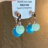 Pez nadando en el cielo azul, Colgante de carpa azul, Pendientes de perlas para mujer, Pendientes adecuados para el verano, Pendientes de diseño nicho