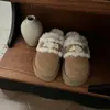 Pantuflas de suela gruesa Henan Sanpo, pantuflas bordadas rizadas de suela gruesa 20596
