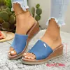 Pantuflas de Suela Gruesa Transfronterizas Europeas y Americanas 2026 Forma de Letra Casual Pantuflas de Tacón Cuña de Comercio Exterior Venta al por Mayor Tallas Grandes Venta al por Mayor