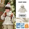 Coleção de Jaquetas Softshell com Forro de Fleece para Uso ao Ar LivreJaqueta de Inverno com Capuz Estilo Europeu para MeninosModa de Inverno para Bebês e Crianças