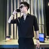 Camiseta de manga corta para hombre con cuello en V 2026 nuevo estilo polo elegante tacto de alta gama ropa de hombre estilo de hombre verano top de seda helada