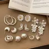 Pendientes Geométricos Mate Exagerados de Flor de Metal de Moda para Mujer, Pendientes de Moda de Personalidad Única de Nicho de Alta Gama